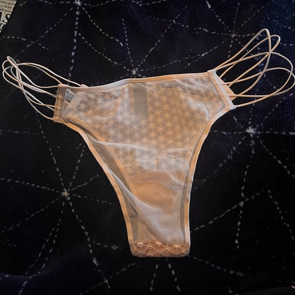 VS Dream Angel Corset 36D - Picture 13 of 15